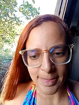 Snapshot of AliceRuivinha2 chatting on May 5, 2026, 10:34 am AliceRuivinha2 online show from May 5, 2026, 10:34 am