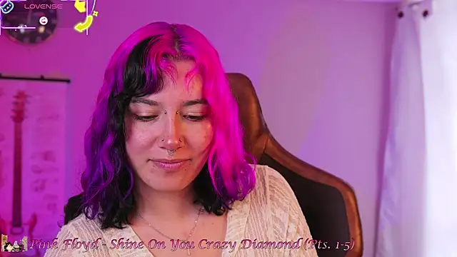 Snapshot of _zephyr_ chatting on September 27, 2025, 5:18 pm  zephyr  online show from September 27, 2025, 5:18 pm