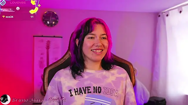 Snapshot of _zephyr_ chatting on September 28, 2025, 8:14 pm  zephyr  online show from September 28, 2025, 8:14 pm