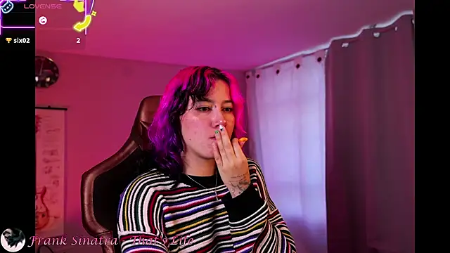 Snapshot of _zephyr_ chatting on November 2, 2025, 9:28 pm  zephyr  online show from November 2, 2025, 9:28 pm