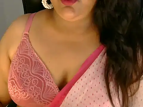Snapshot of Jenny_lovee chatting on June 27, 2026, 9:25 am Jenny lovee online show from June 27, 2026, 9:25 am