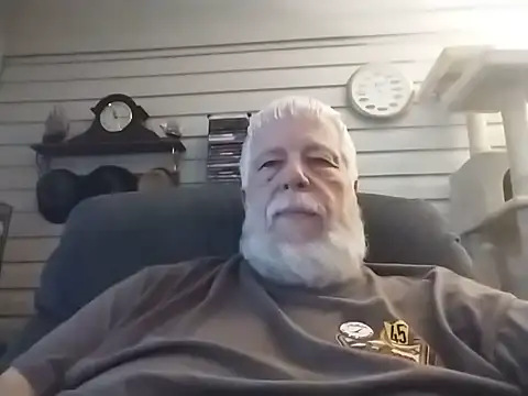 Snapshot of Futura_intx chatting on May 27, 2026, 4:15 pm Futura intx online show from May 27, 2026, 4:15 pm