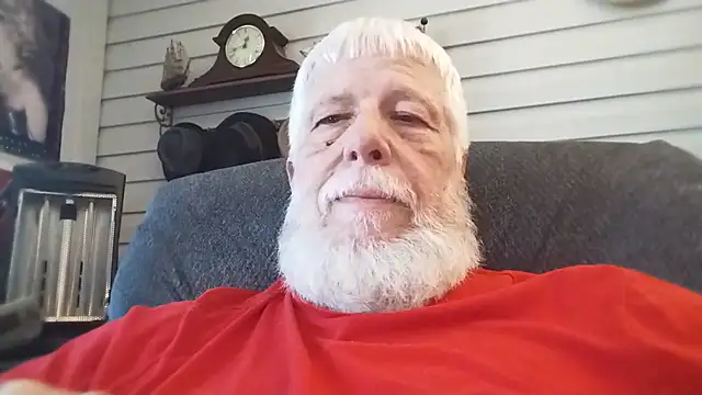 Snapshot of Futura_intx chatting on May 31, 2026, 5:42 pm Futura intx online show from May 31, 2026, 5:42 pm
