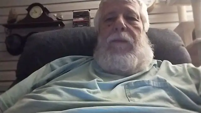 Snapshot of Futura_intx chatting on July 9, 2026, 3:43 am Futura intx online show from July 9, 2026, 3:43 am