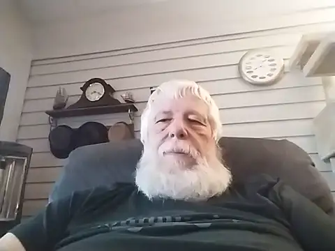 Snapshot of Futura_intx chatting on July 17, 2026, 1:18 pm Futura intx online show from July 17, 2026, 1:18 pm