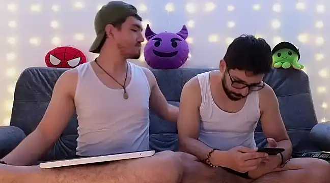 Snapshot of ErickBrant chatting on February 6, 2025, 11:15 pm ErickBrant online show from February 6, 2025, 11:15 pm