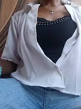 Snapshot of Barbie_183 chatting on March 19, 2025, 12:56 pm Barbie 183 online show from March 19, 2025, 12:56 pm