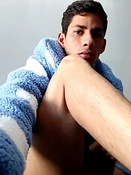 Snapshot of Mikeherz777 chatting on January 13, 2025, 12:24 pm Mikeherz777 online show from January 13, 2025, 12:24 pm