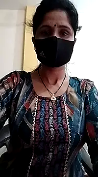 Snapshot of priyancyfun chatting on February 5, 2025, 6:13 am priyancyfun online show from February 5, 2025, 6:13 am