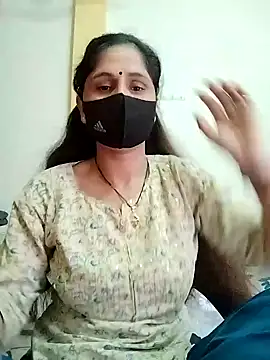 Snapshot of priyancyfun chatting on February 17, 2025, 5:58 am priyancyfun online show from February 17, 2025, 5:58 am