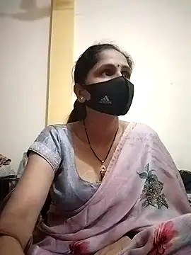 Snapshot of priyancyfun chatting on February 24, 2025, 3:42 pm priyancyfun online show from February 24, 2025, 3:42 pm