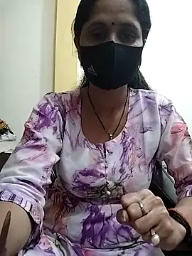 Snapshot of priyancyfun chatting on March 5, 2025, 5:08 pm priyancyfun online show from March 5, 2025, 5:08 pm