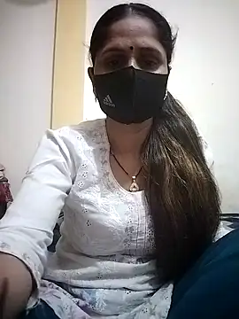 Snapshot of priyancyfun chatting on March 13, 2025, 8:11 pm priyancyfun online show from March 13, 2025, 8:11 pm