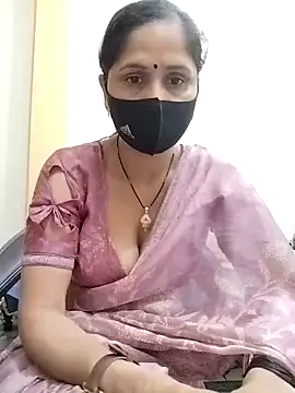 Snapshot of priyancyfun chatting on March 18, 2025, 7:08 am priyancyfun online show from March 18, 2025, 7:08 am