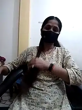 Snapshot of priyancyfun chatting on March 18, 2025, 1:42 pm priyancyfun online show from March 18, 2025, 1:42 pm