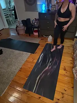 Snapshot of kittiekatieyogi chatting on February 17, 2025, 9:52 pm kittiekatieyogi online show from February 17, 2025, 9:52 pm