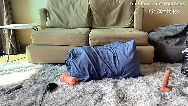 Snapshot of YourMarsLove chatting on February 9, 2025, 3:22 am YourMarsLove online show from February 9, 2025, 3:22 am