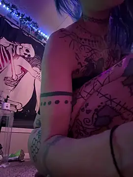 trashbrat online show from October 18, 2025, 6:16 am