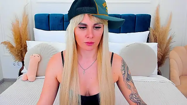 Snapshot of LiluDav chatting on February 12, 2026, 1:50 pm LiluDav online show from February 12, 2026, 1:50 pm