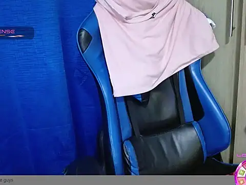 Danielagomez33 online show from March 28, 2026, 12:43 am