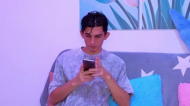 Ana and Leo online show from February 6, 2026, 1:47 pm