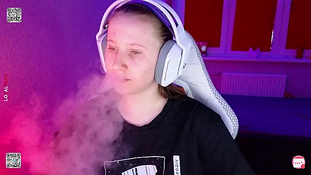 mon lola online show from March 22, 2026, 4:54 pm