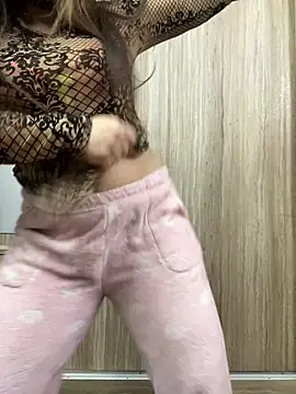 Red-Magic-25 online show from January 6, 2026, 8:29 am