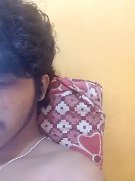 Snapshot of CosmicEmuu chatting on September 30, 2025, 6:29 am CosmicEmuu online show from September 30, 2025, 6:29 am