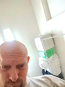 Snapshot of jayjay198080 chatting on February 14, 2025, 6:34 am jayjay198080 online show from February 14, 2025, 6:34 am