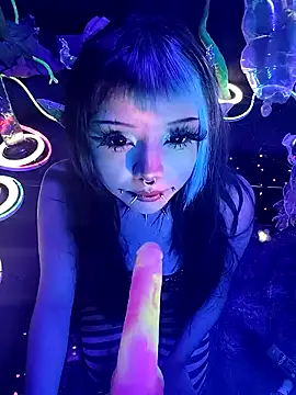 LaytonBox online show from February 17, 2026, 6:36 pm