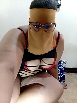 Snapshot of Samara-Bella chatting on February 5, 2025, 2:37 pm Samara-Bella online show from February 5, 2025, 2:37 pm