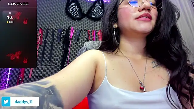 lilihot  online show from February 11, 2025, 10:28 pm