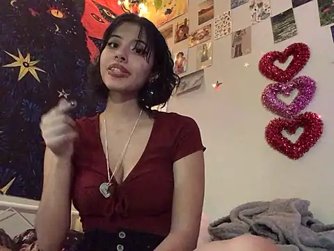 Snapshot of Rubyred2369 chatting on February 12, 2025, 9:22 pm Rubyred2369 online show from February 12, 2025, 9:22 pm