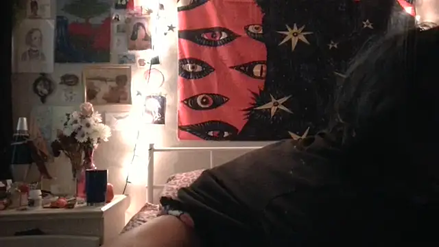 Snapshot of Rubyred2369 chatting on February 21, 2025, 3:01 am Rubyred2369 online show from February 21, 2025, 3:01 am