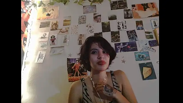 Snapshot of Rubyred2369 chatting on March 8, 2025, 3:50 am Rubyred2369 online show from March 8, 2025, 3:50 am