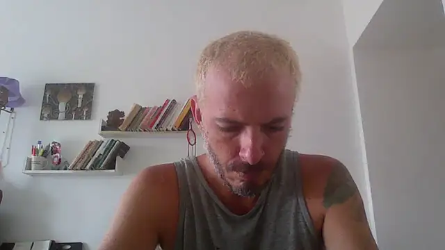 Snapshot of xtrppyx chatting on September 29, 2025, 11:15 am xtrppyx online show from September 29, 2025, 11:15 am