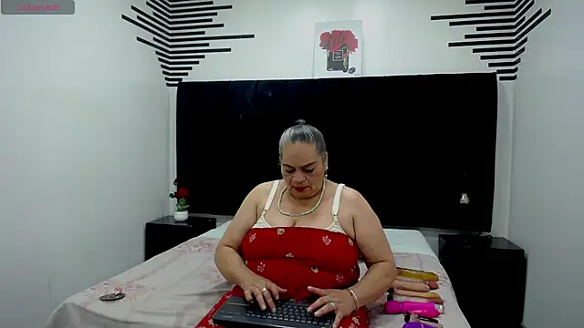 VickyBoobss online show from September 26, 2025, 8:35 pm