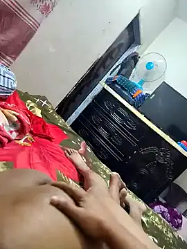 Snapshot of Horny_Desi_Girl chatting on February 15, 2025, 4:12 pm Horny Desi Girl online show from February 15, 2025, 4:12 pm