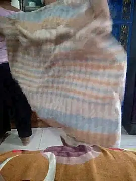 Snapshot of Horny_Desi_Girl chatting on September 19, 2025, 9:54 am Horny Desi Girl online show from September 19, 2025, 9:54 am