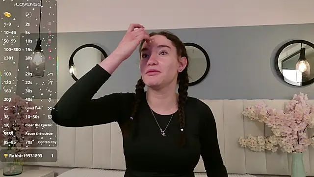 chelsea bolton  online show from July 2, 2026, 12:22 pm
