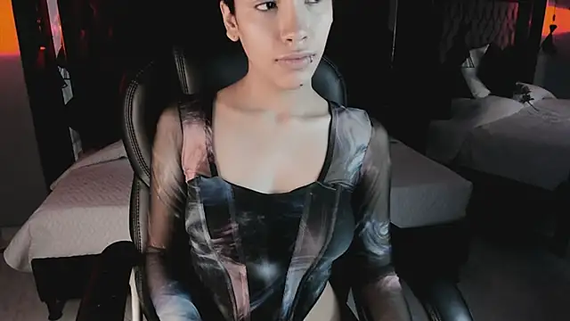 vaiolethsan   online show from January 18, 2026, 1:59 pm