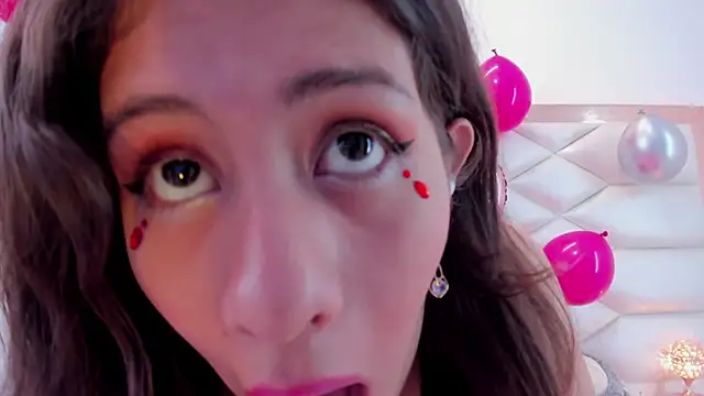 Snapshot of MiaQueen021 chatting on March 21, 2025, 4:18 pm MiaQueen021 online show from March 21, 2025, 4:18 pm