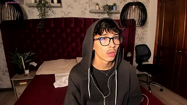 tim  fox online show from March 28, 2026, 11:43 am