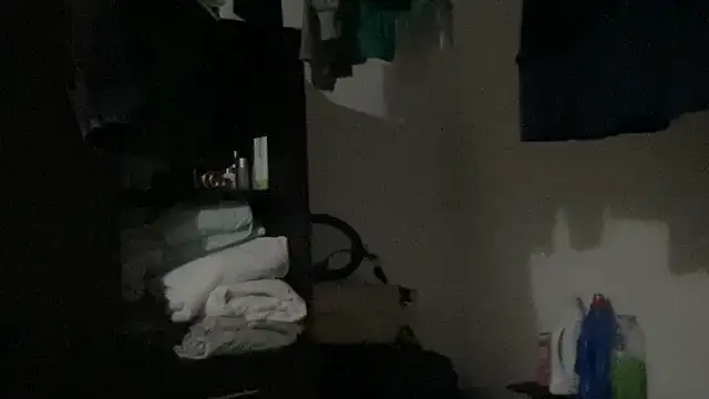 LunaBeya online show from December 22, 2025, 11:51 am