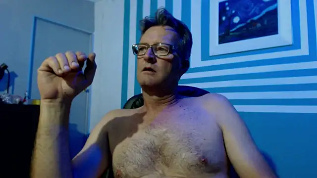 itsmeyes69 online show from February 28, 2025, 9:23 pm