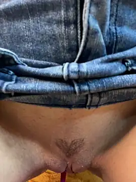 Snapshot of StefanyRousse chatting on March 6, 2025, 2:29 pm StefanyRousse online show from March 6, 2025, 2:29 pm