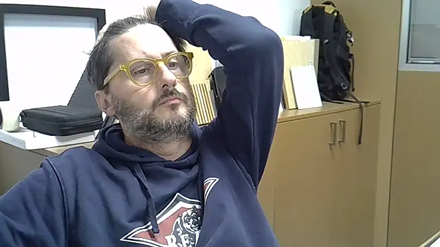 Cellino4 online show from October 2, 2025, 3:52 pm