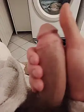 StirringOomph online show from February 4, 2026, 11:09 pm