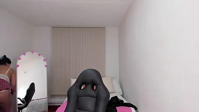 Snapshot of _Daniela_hot_1 chatting on February 23, 2025, 3:24 am  Daniela hot 1 online show from February 23, 2025, 3:24 am