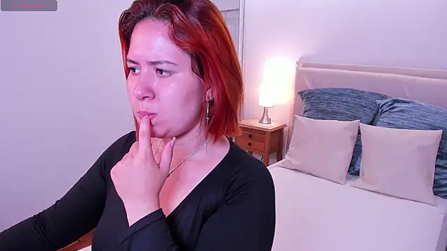 zoes milee online show from January 30, 2025, 11:33 am